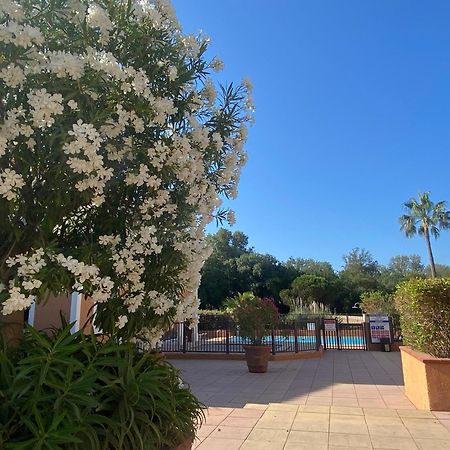 2 Bedrooms, 15 Min Walk To Beach, Ac, Pool & Fiber Internet In A Quiet, Private Gated Domain 5Kms To St Tropez Cogolin Exterior foto