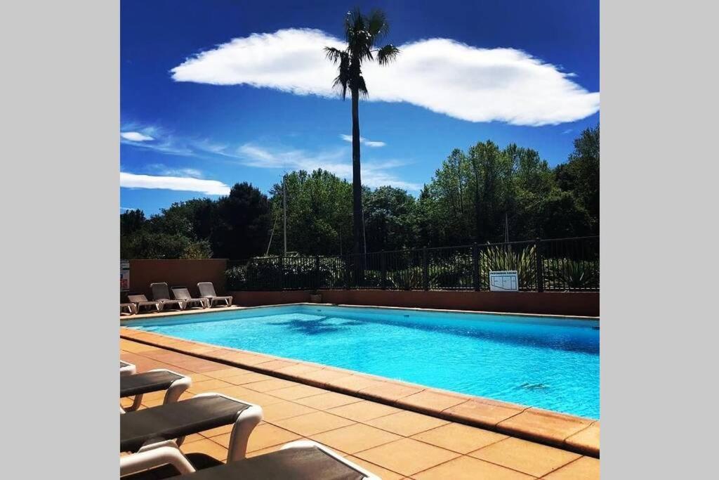 2 Bedrooms, 15 Min Walk To Beach, Ac, Pool & Fiber Internet In A Quiet, Private Gated Domain 5Kms To St Tropez Cogolin Exterior foto